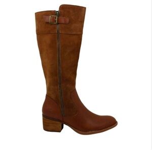 Brown Heeled Boots with Stacked Heel and Zipper